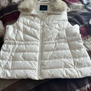 Talbots Women's White Quilted Vest with Faux Fur Trim